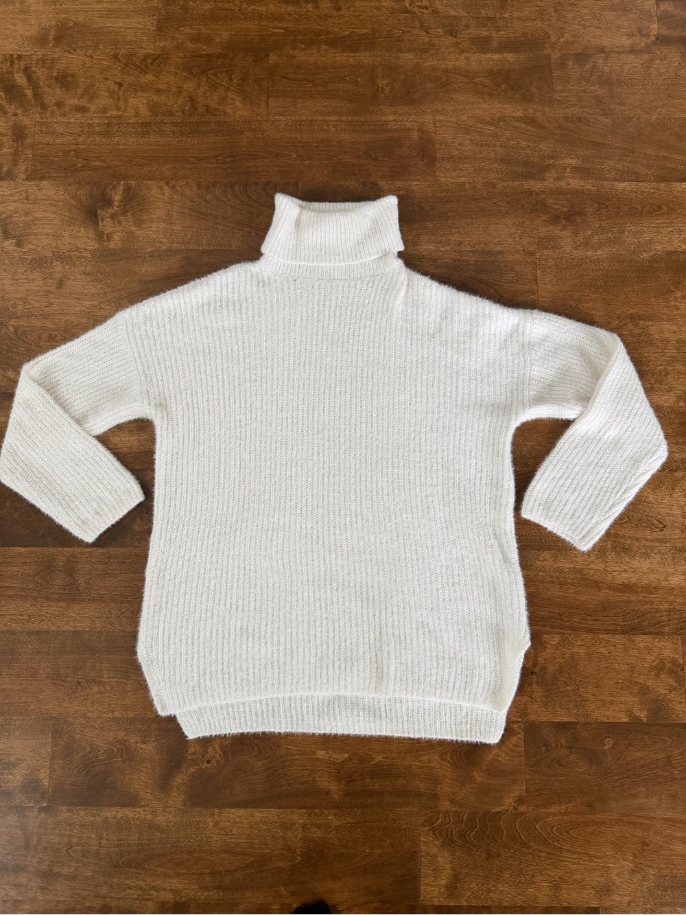 Abercrombie & Fitch Ivory Fuzzy Turtleneck Sweater Size M
